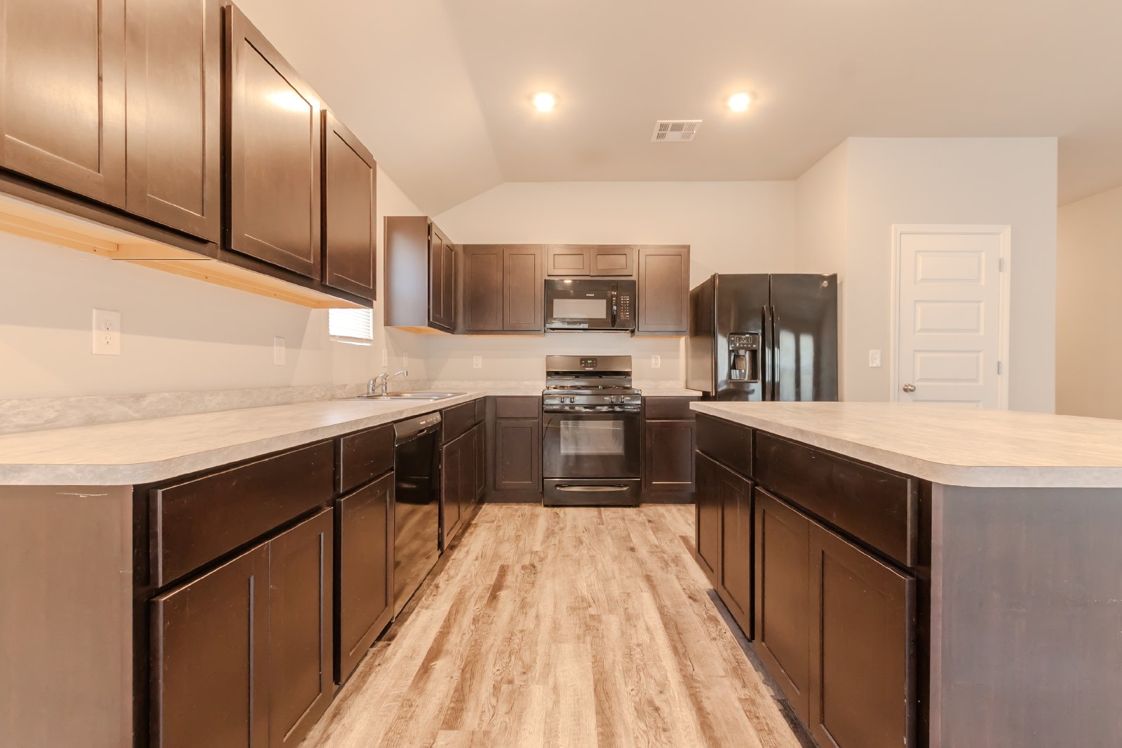 755 Foxtail Dr. New Castle OK 73065 property image