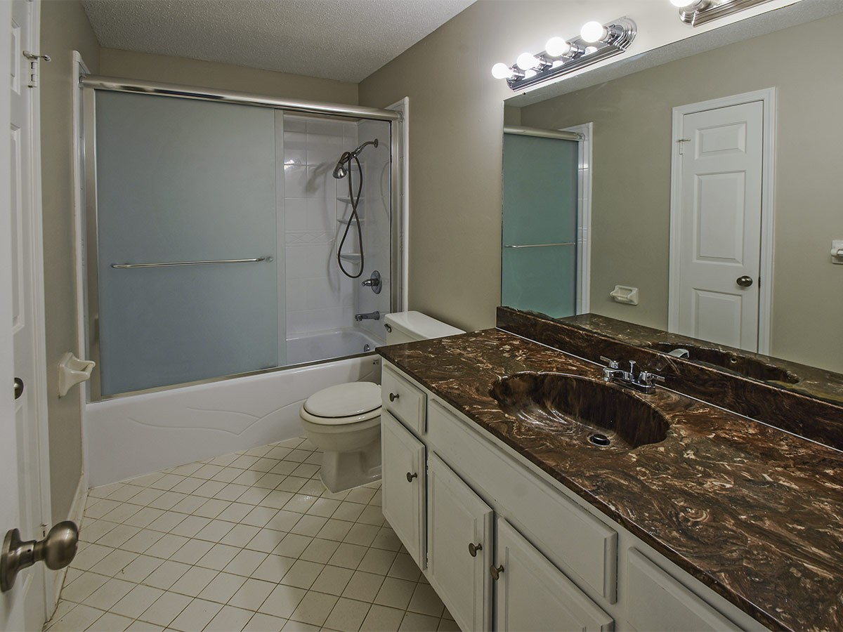 4972 Ridge Tree Dr Memphis TN 38128 property image