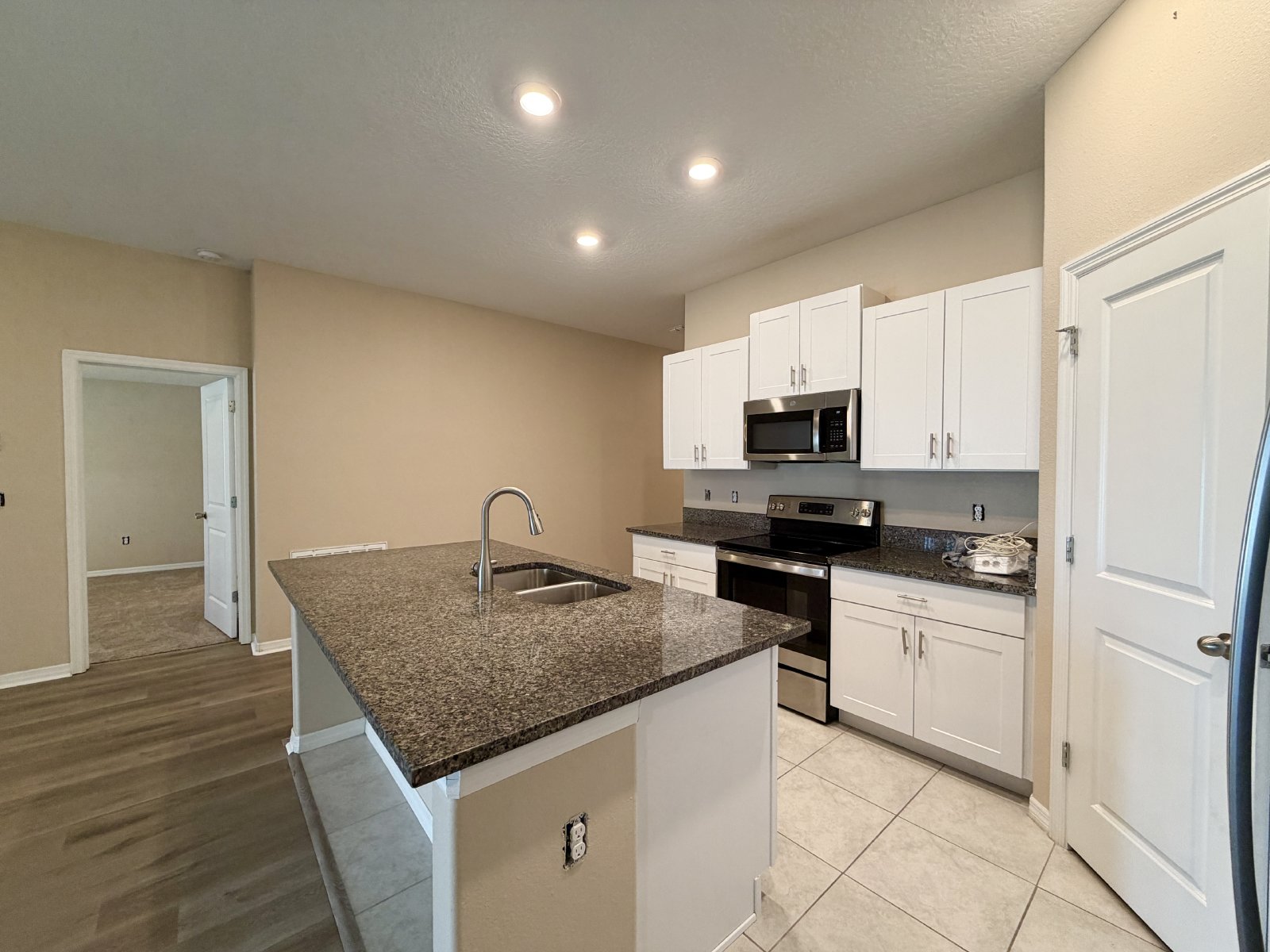 12213 SE 100th Ave Belleview FL 34420 property image
