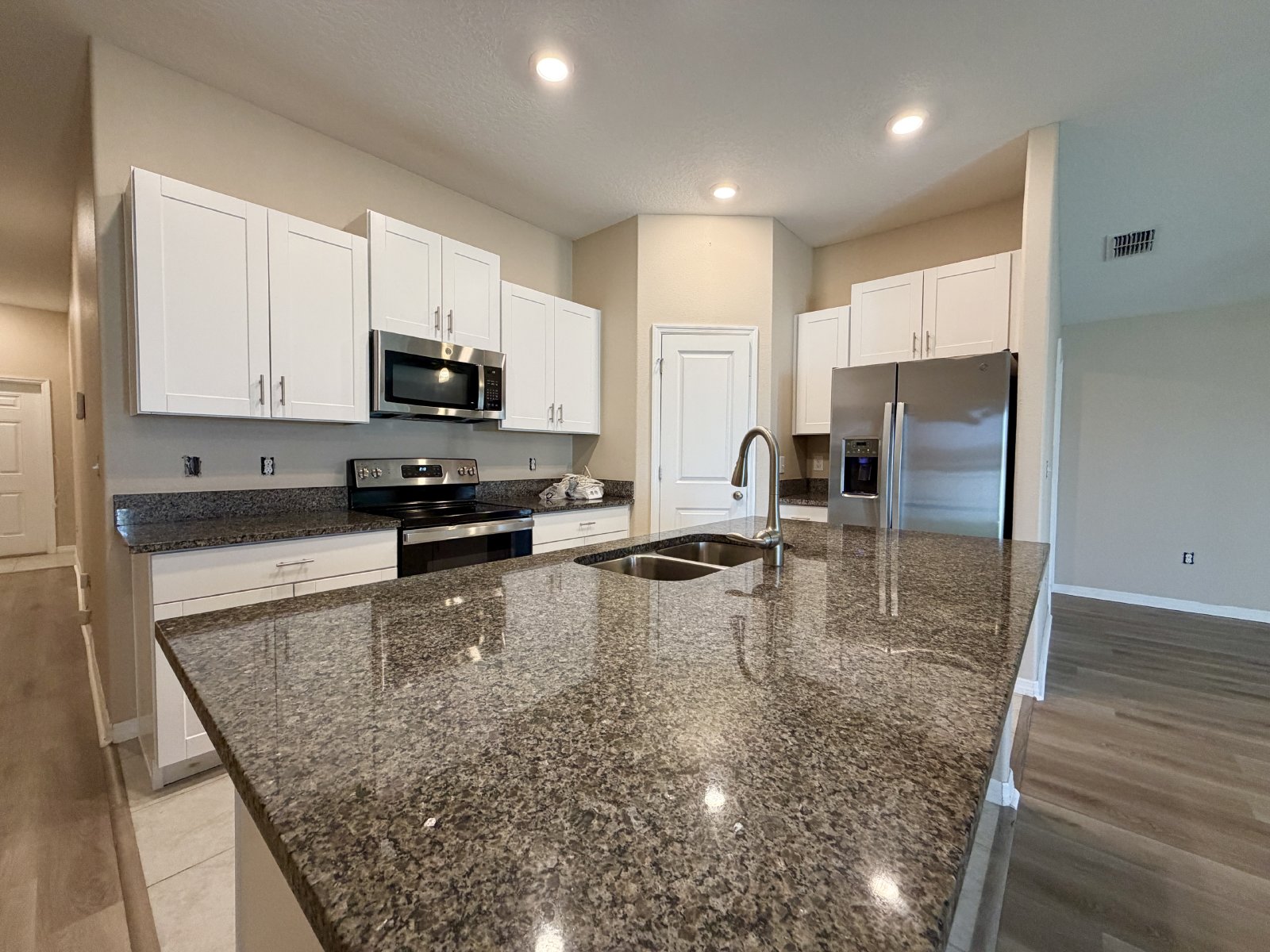 12213 SE 100th Ave Belleview FL 34420 property image