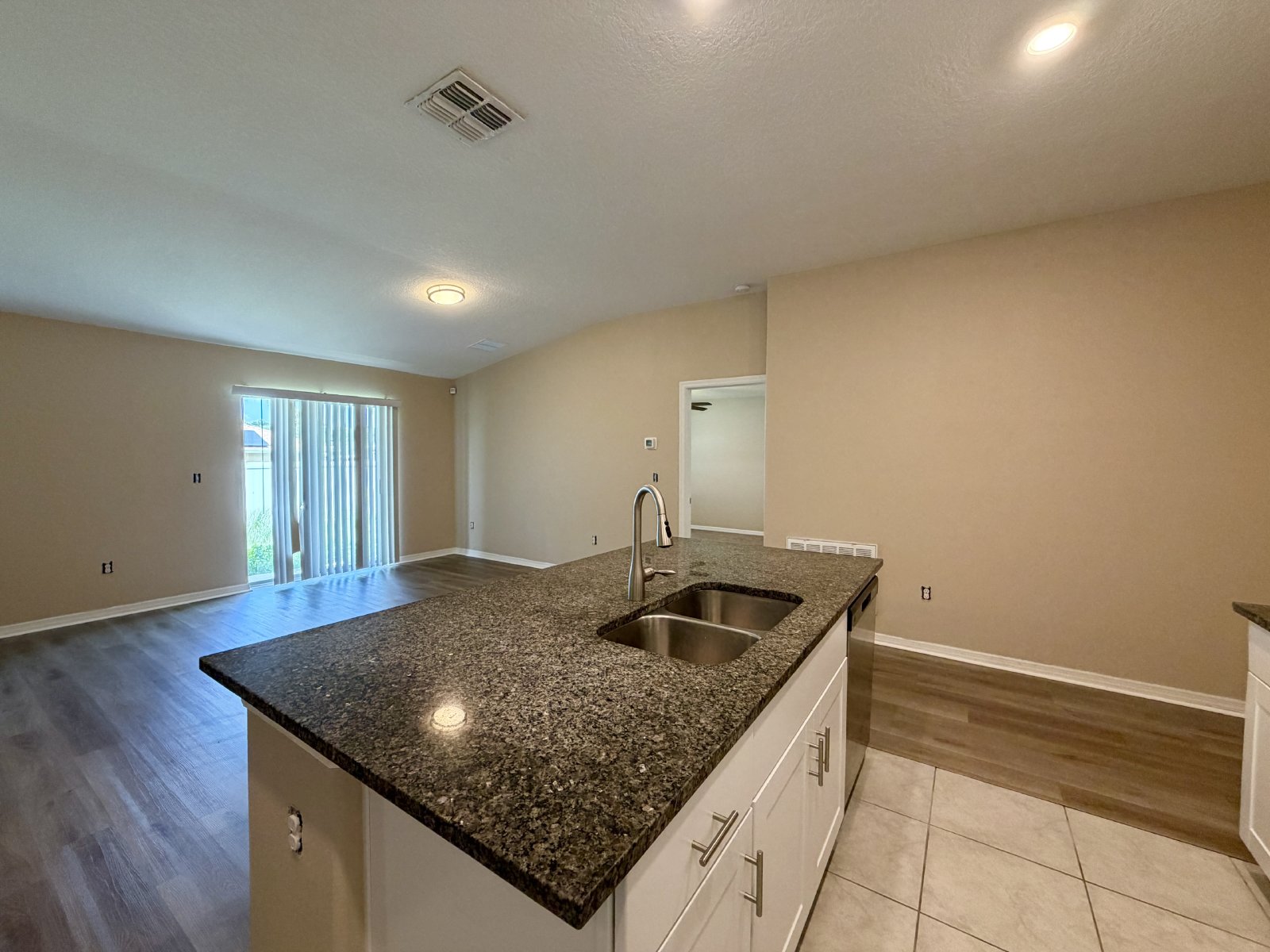 12213 SE 100th Ave Belleview FL 34420 property image