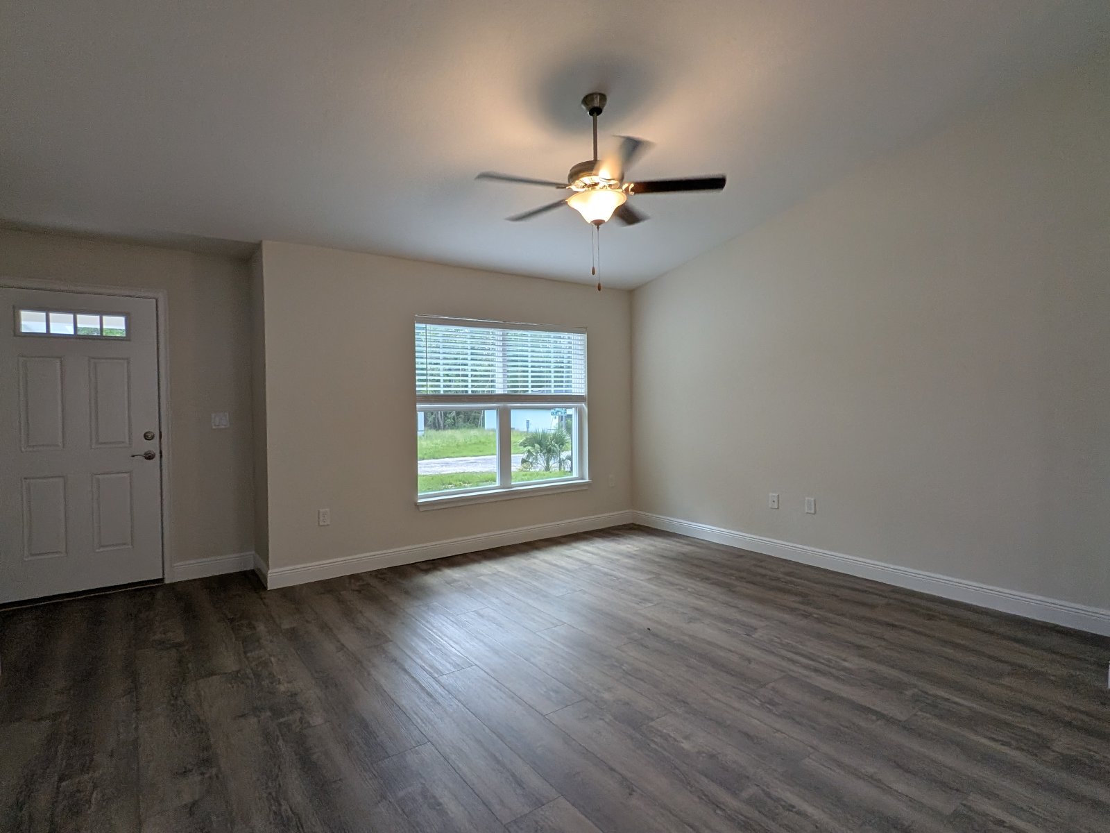 214 E Caldwell Dr Citrus Springs FL 34434 property image