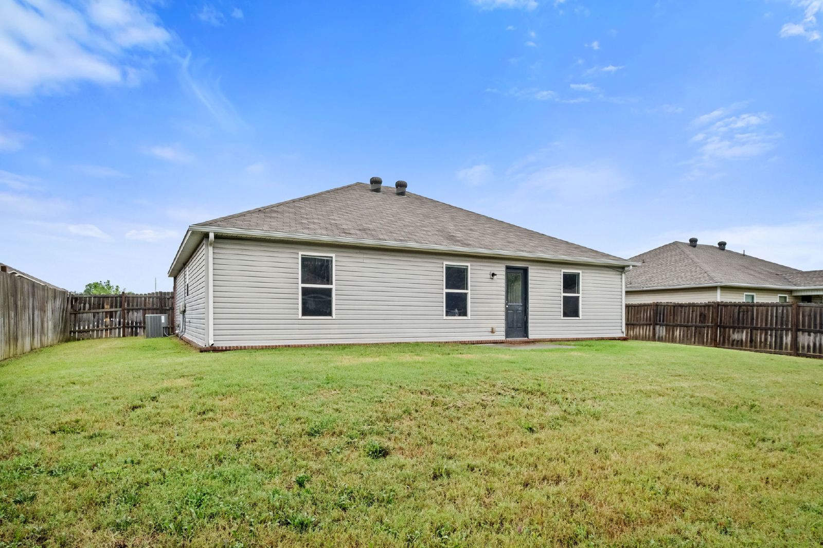 1388 S Spritz Drive Fayetteville AR 72701 property image