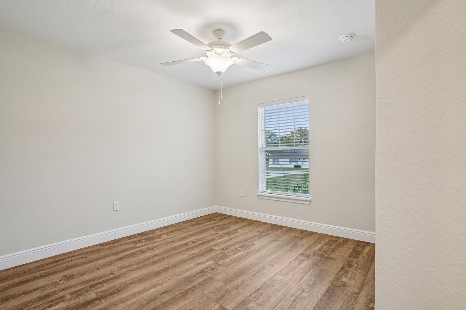 10 Hemlock Loop Ocala FL 34472 property image