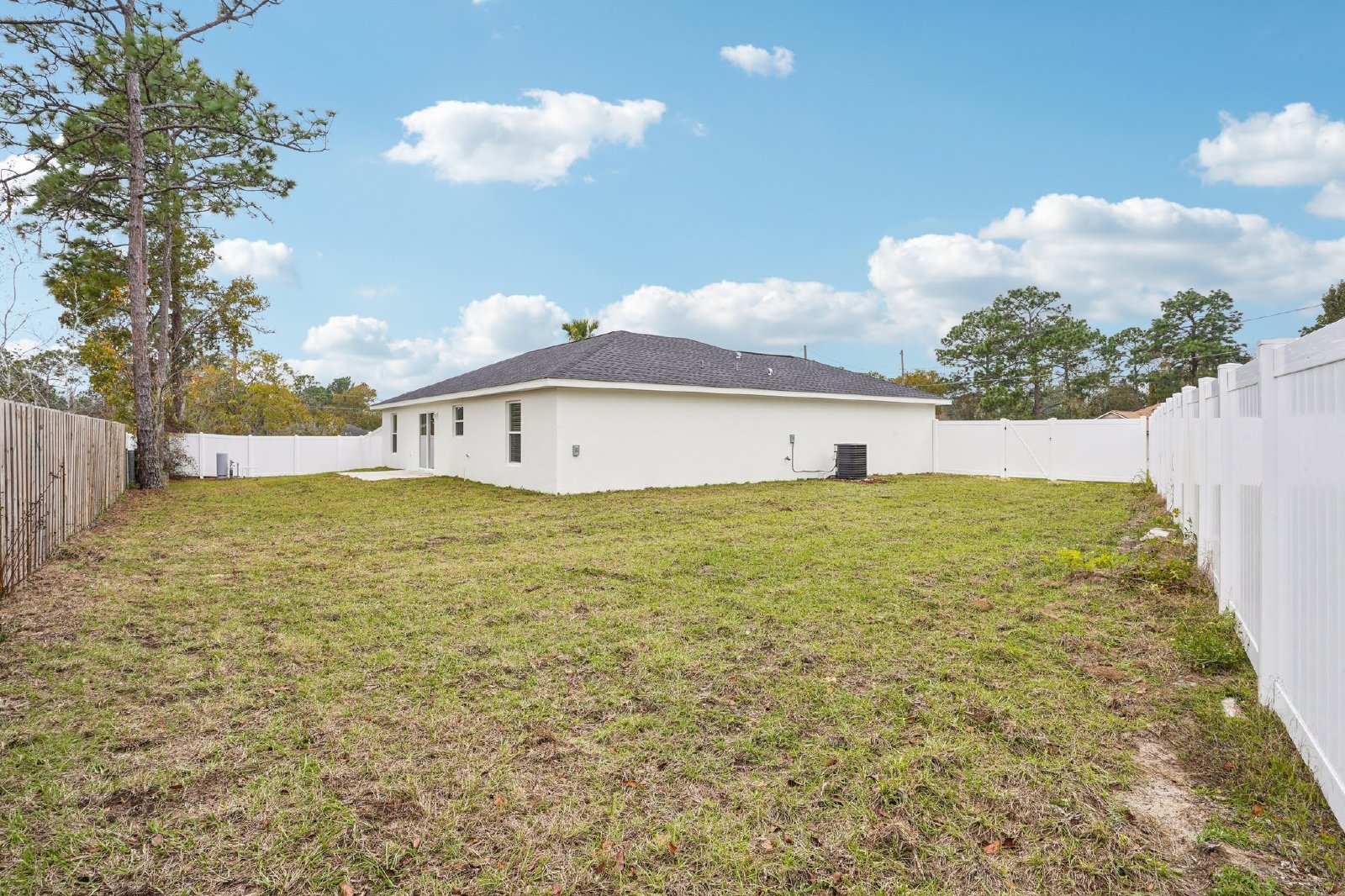 10 Hemlock Loop Ocala FL 34472 property image