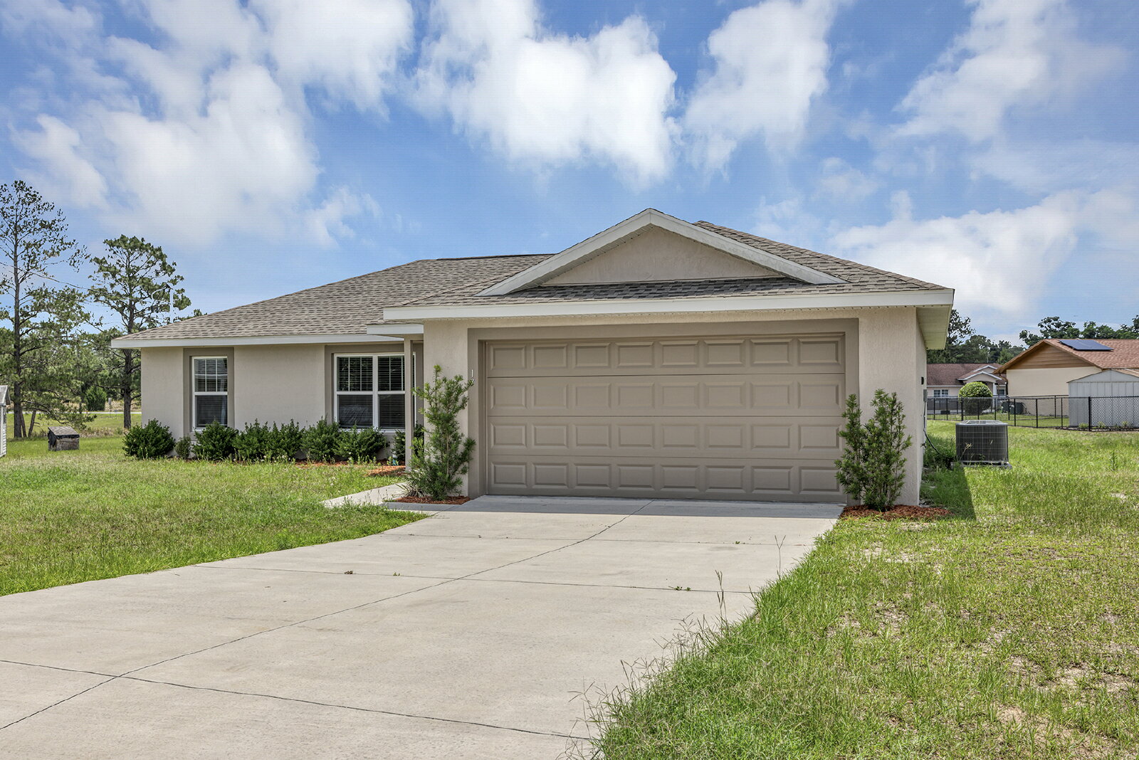 Modern 3-Bedroom Home | Screened Lanai, Granite Kitchen & 2-Car Garage property image
