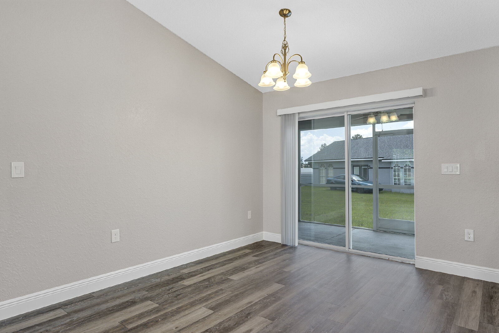 Modern 3-Bedroom Home | Screened Lanai, Granite Kitchen & 2-Car Garage property image