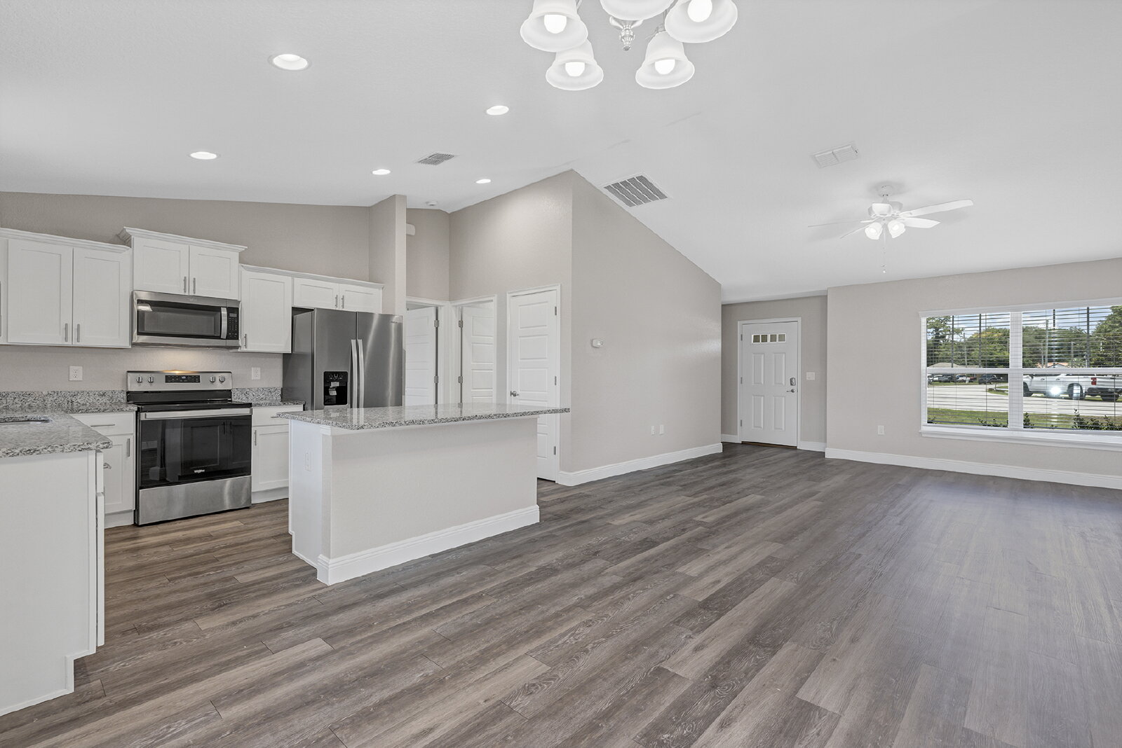 Modern 3-Bedroom Home | Screened Lanai, Granite Kitchen & 2-Car Garage property image