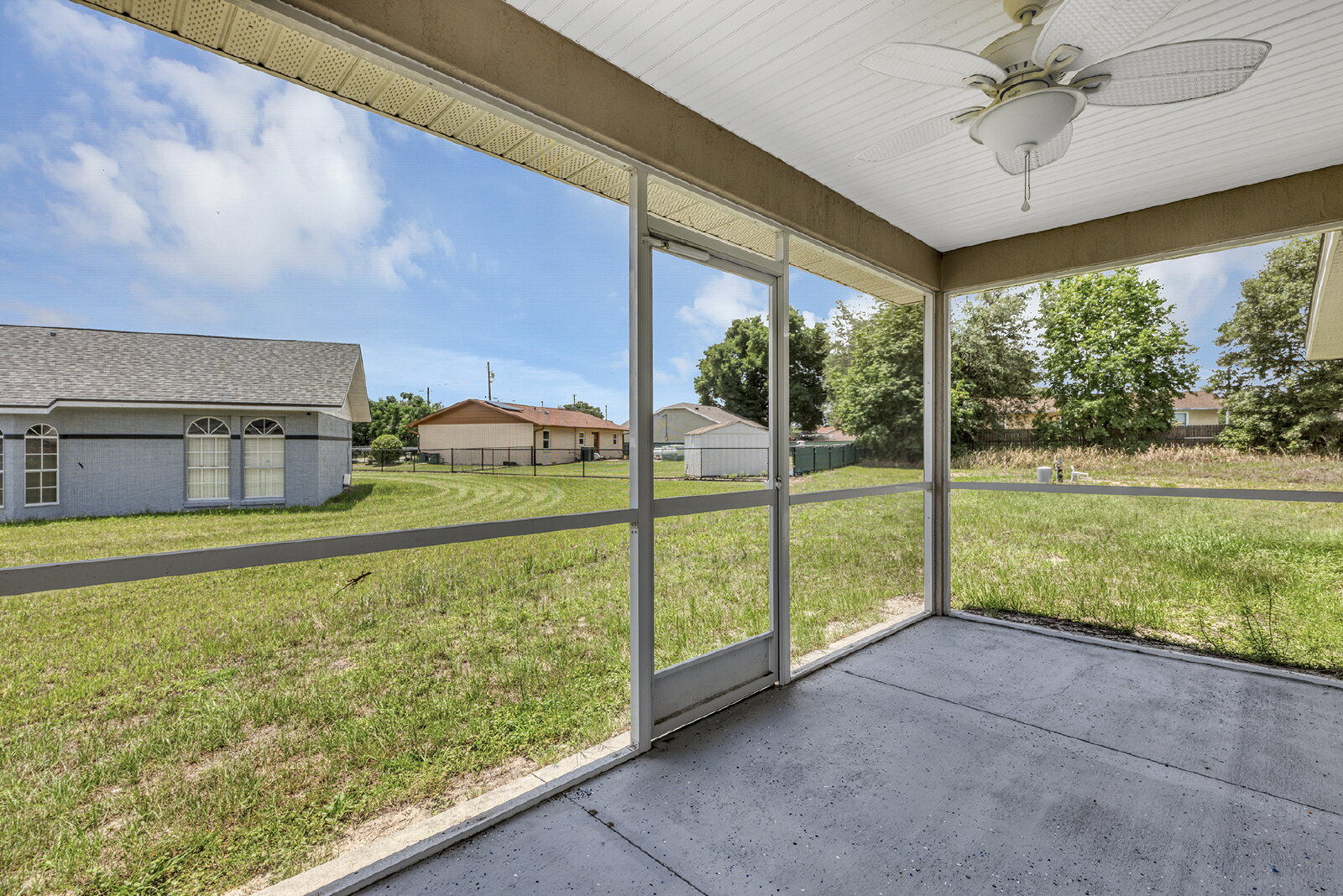 Modern 3-Bedroom Home | Screened Lanai, Granite Kitchen & 2-Car Garage property image