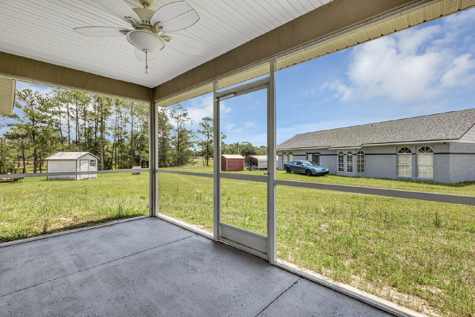 Modern 3-Bedroom Home | Screened Lanai, Granite Kitchen & 2-Car Garage property image