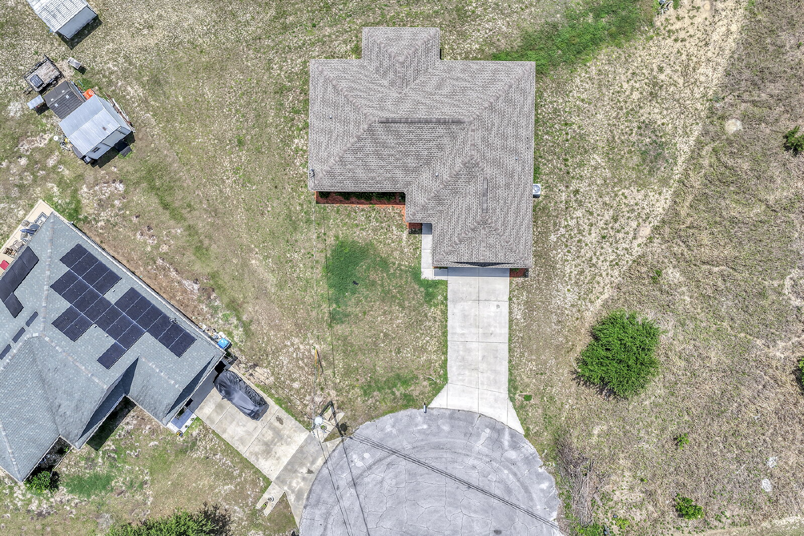 Modern 3-Bedroom Home | Screened Lanai, Granite Kitchen & 2-Car Garage property image